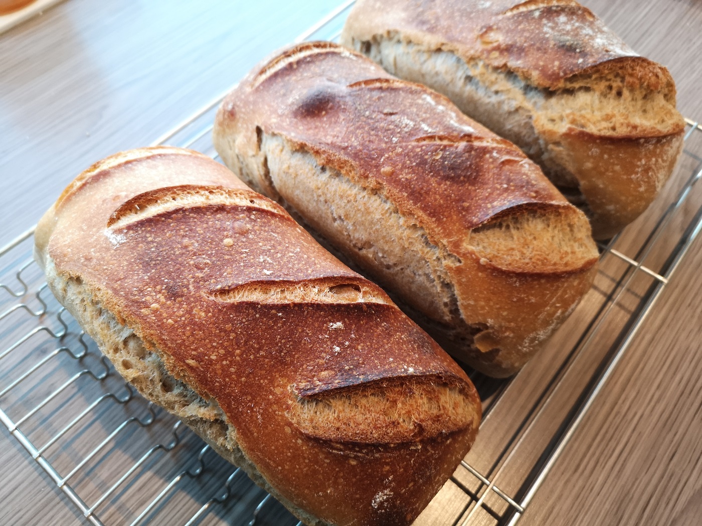 Hverdagsbrød med surdeig